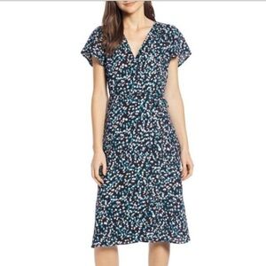 NWT Leith Wrap Black Fleur V Neck Dress